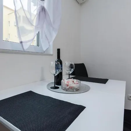 Stylish With Easy Access To Old Town * 扎达尔